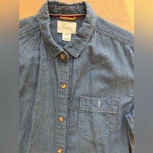 Koto Men’s Medium Blue Chambray Button-Up Shirt with Subtle Dot Pattern